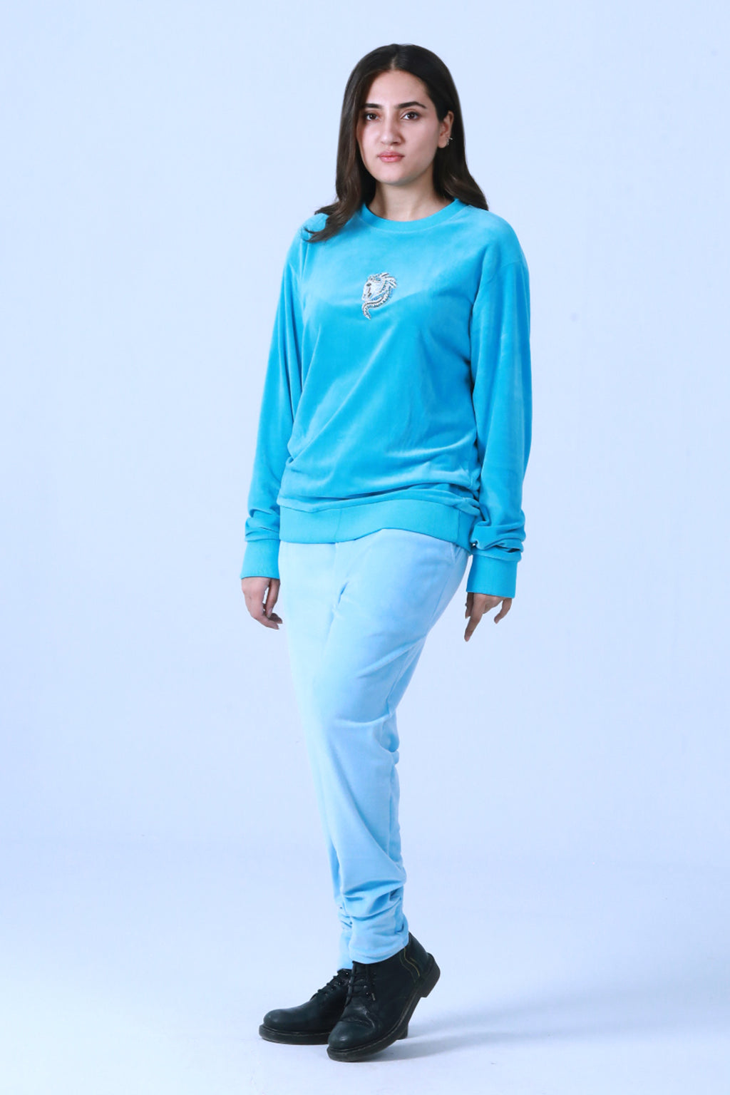 EMBELISHED VELOUR SWEATSHIRT - Brackets