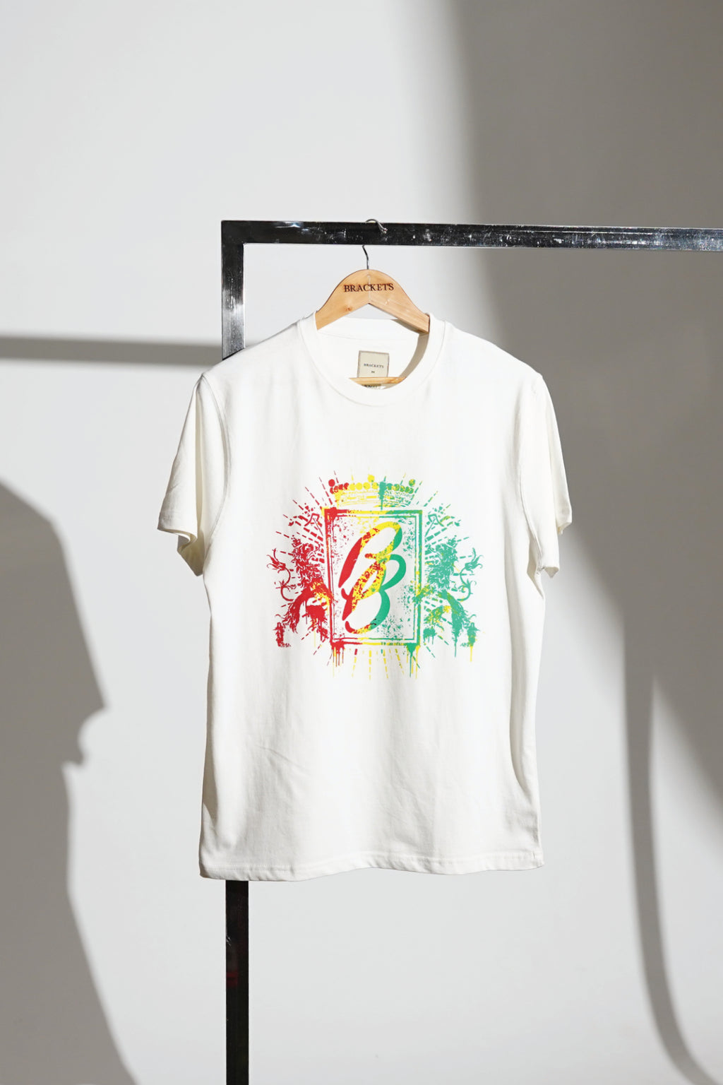 T-Shirt With Pigment Print - Brackets