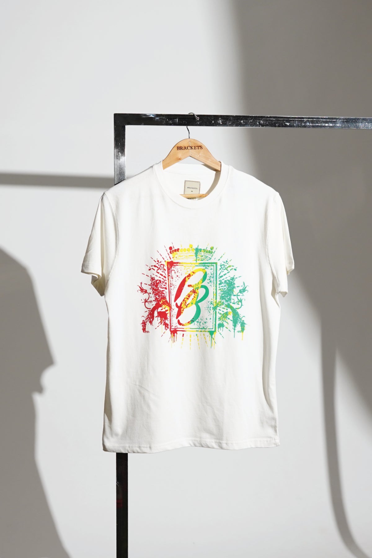 T-Shirt With Pigment Print - Brackets