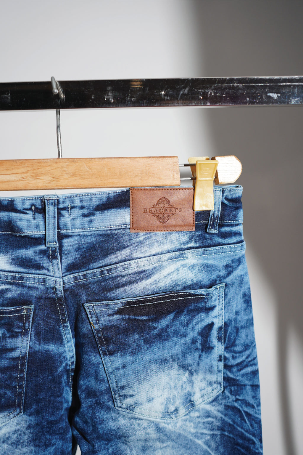 SLIM FIT JEANS - Brackets