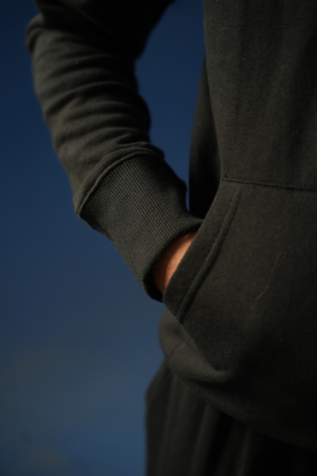 Mock Neck Sweatshirt With Hd Print - Brackets