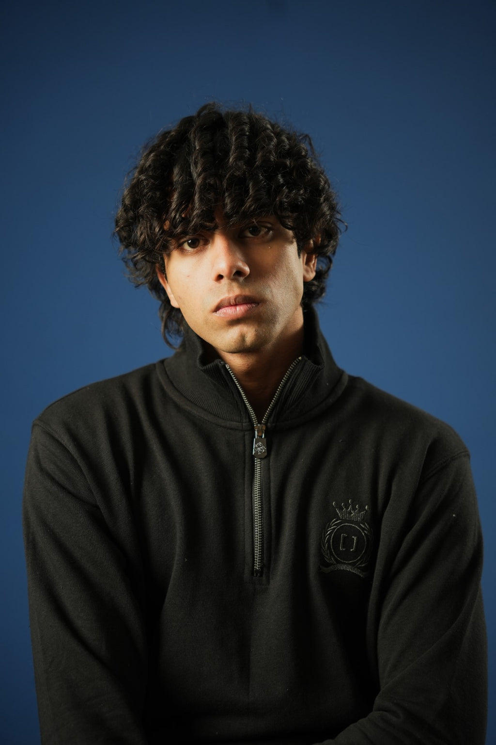 Mock Neck Sweatshirt With Hd Print - Brackets