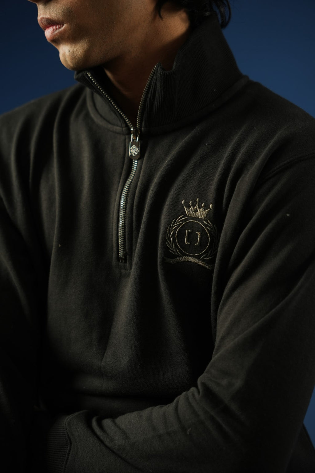 Mock Neck Sweatshirt With Hd Print - Brackets