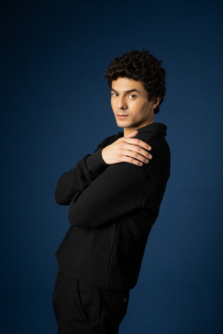 V-NECK SWEATER - Brackets