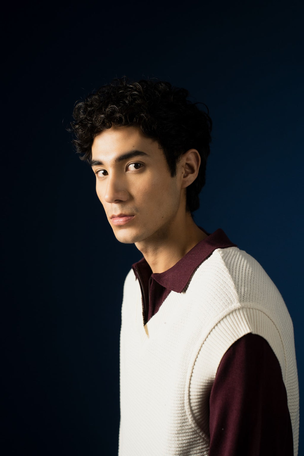 Knitted Sweater Vest - Brackets