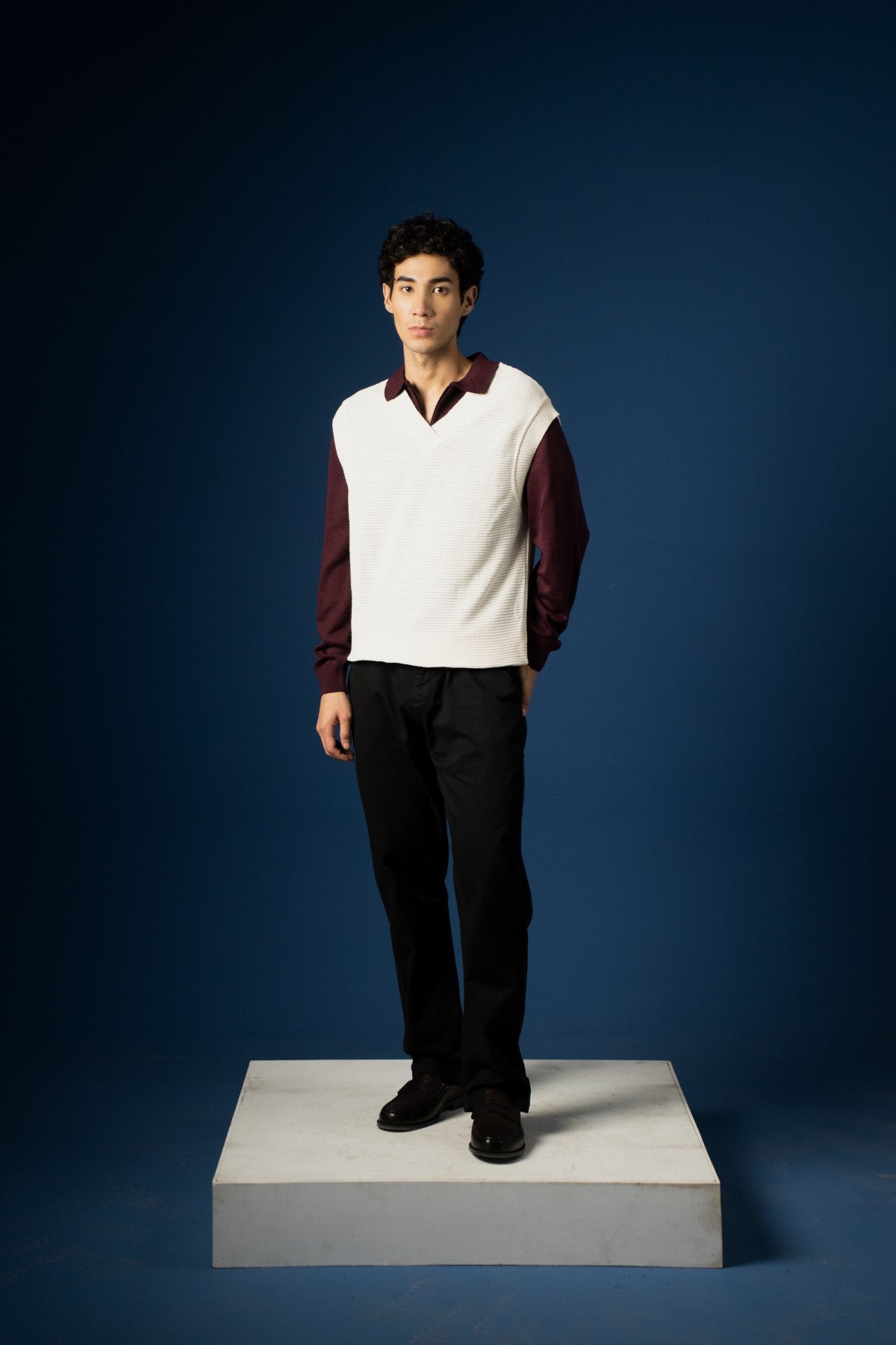 Knitted Sweater Vest - Brackets