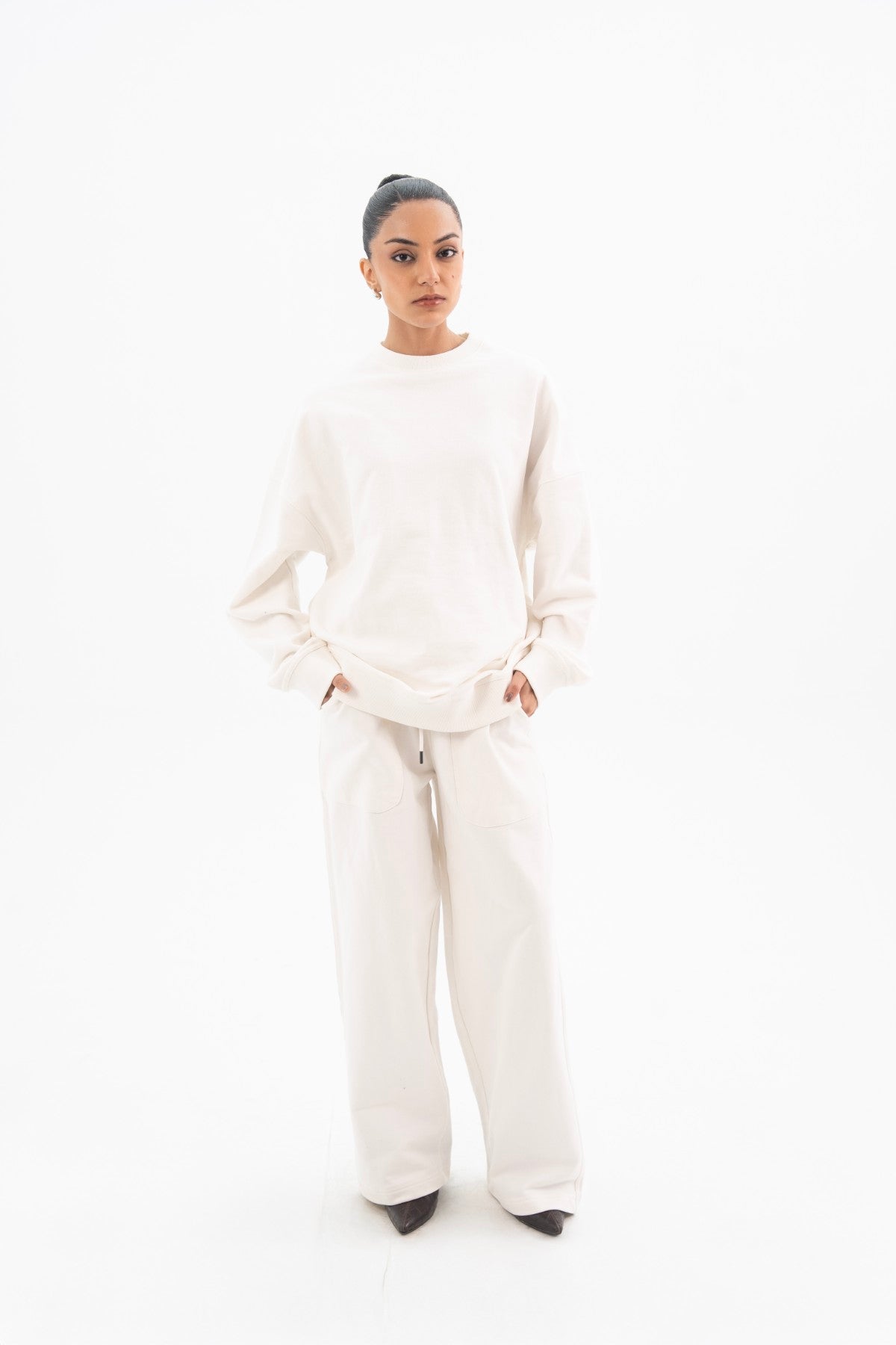 Lilly White Sweatshirt - Women