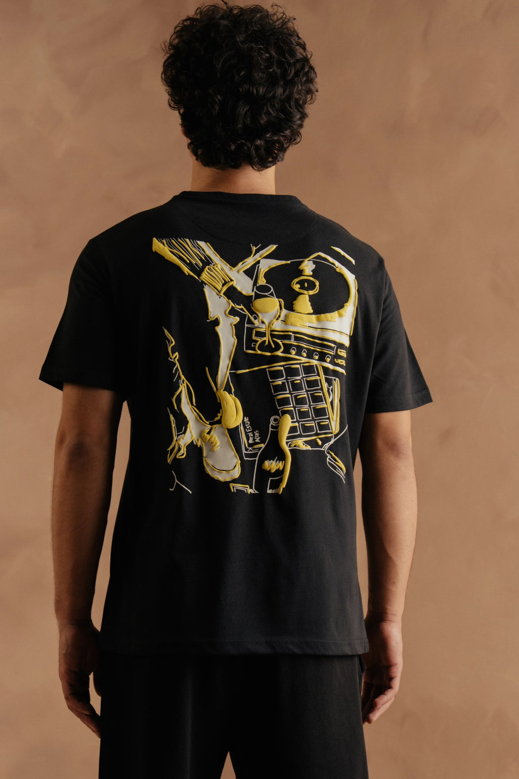 T-Shirt With Back Print - Black