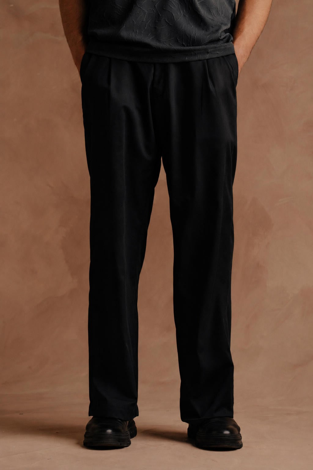 Black Dress Pant Relax Secondary image
