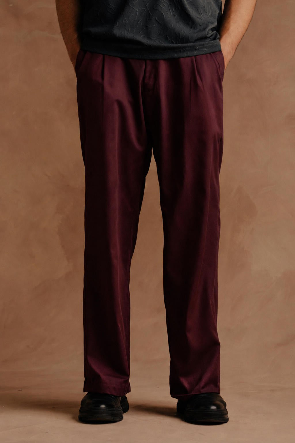 Burgundy Dress Pant Relax Secondary image