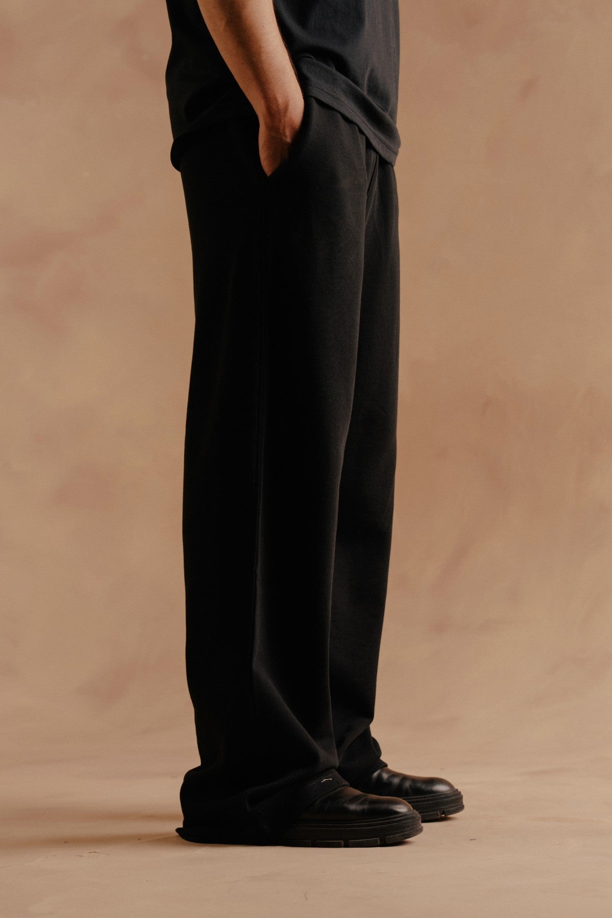 Trouser Relax fit - Black Secondary image