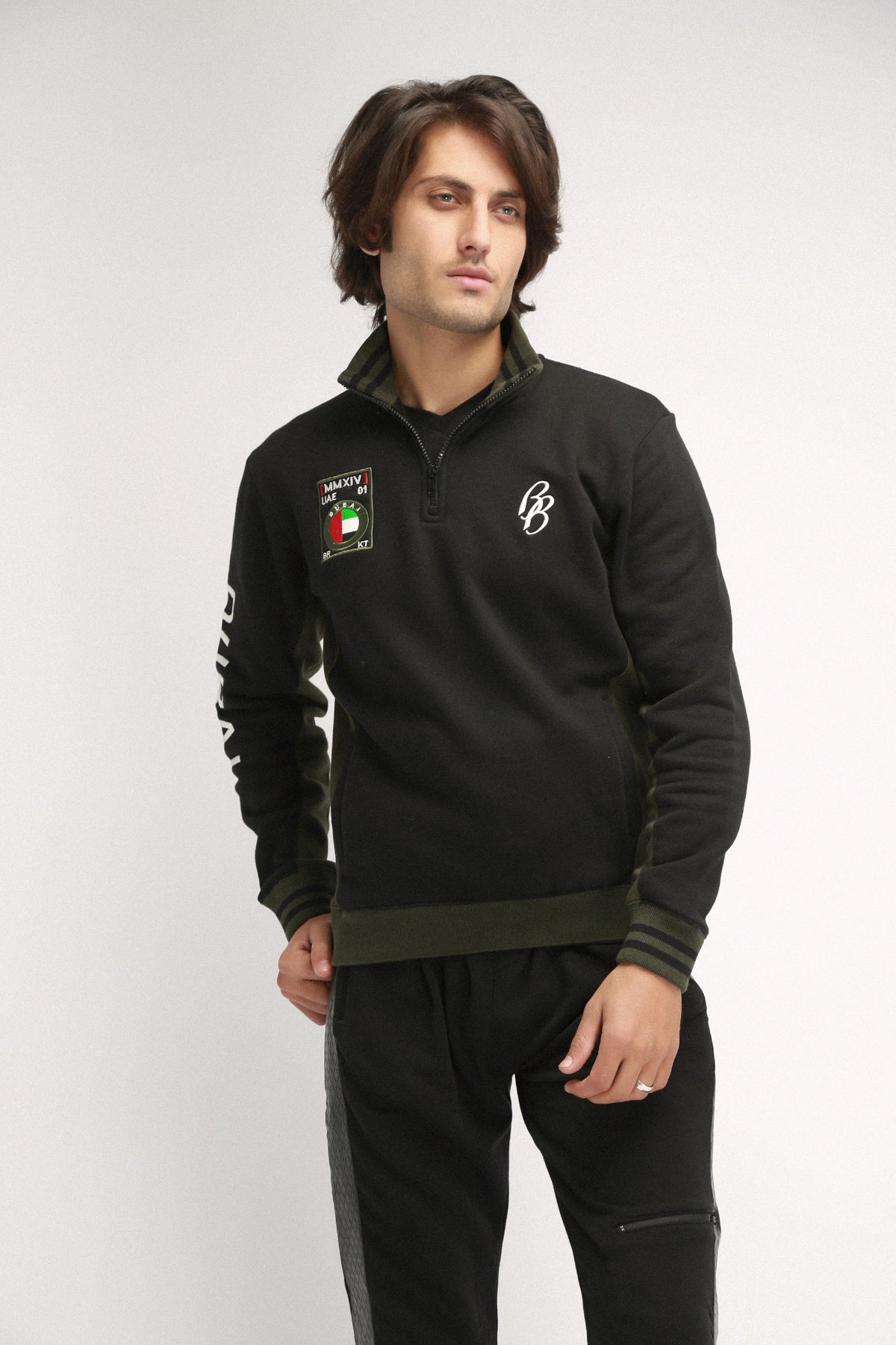 BLACK MIX SWEATSHIRT WITH STATEMENT PRINT - Brackets